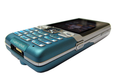 Обзор мобильного телефона Sony Ericsson C702