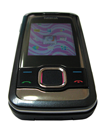    Nokia 7610 Supernova