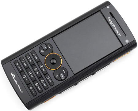 Sony Ericsson W902:  -