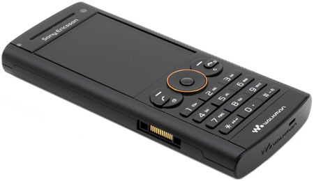 Sony Ericsson W902:  -