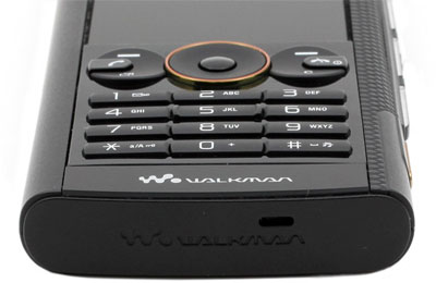 Sony Ericsson W902:  -