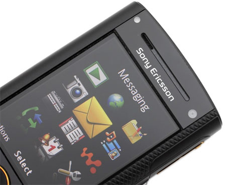 Sony Ericsson W902:  -