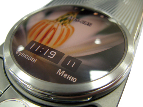 Обзор мобильного телефона Motorola MOTOAURA