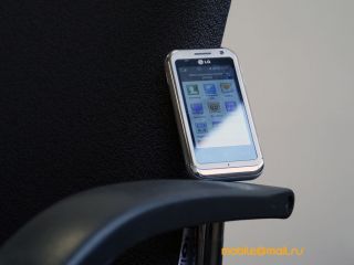 ��������������� ����� LG KM900 Arena: ������� ��� iPhone, ������� ����� iPhone