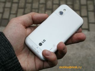 ��������������� ����� LG KM900 Arena: ������� ��� iPhone, ������� ����� iPhone