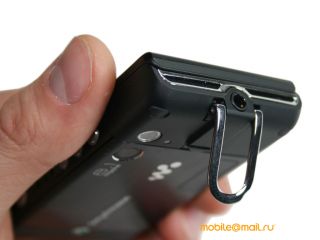   Sony Ericsson W995.  Walkman  8 