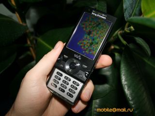   Sony Ericsson W995.  Walkman  8 