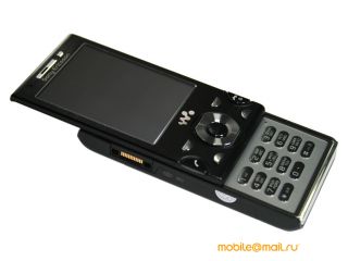   Sony Ericsson W995.  Walkman  8 