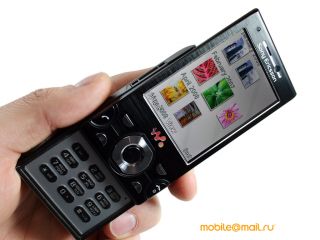   Sony Ericsson W995.  Walkman  8 