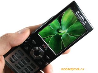   Sony Ericsson W995.  Walkman  8 