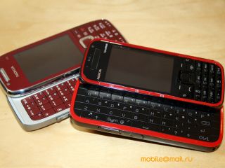   Nokia 5730.  XpressMusic  QWERTY