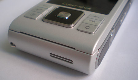 ����� ���������� Sony Ericsson C905 Cyber-shot