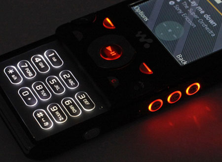 Sony Ericsson W995:    