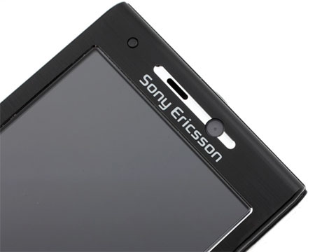 Sony Ericsson W995:    