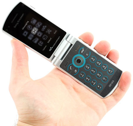Sony Ericsson W508:    