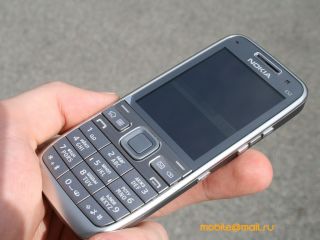  Nokia E52.   