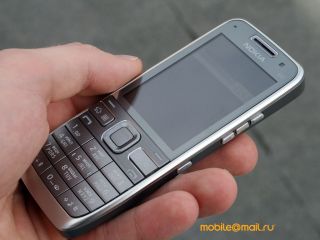  Nokia E52.   