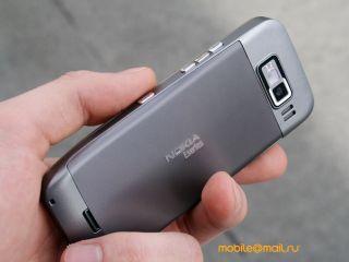  Nokia E52.   