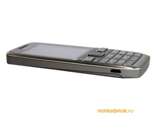  Nokia E52.   