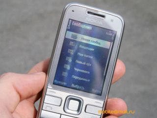  Nokia E52.   