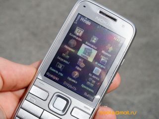  Nokia E52.   