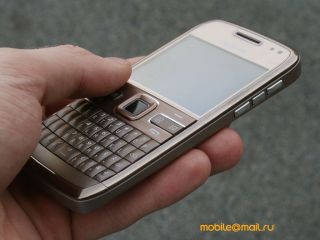 Nokia E72