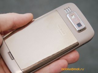 Nokia E72