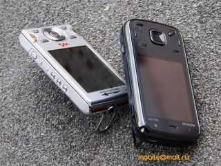 Nokia N86 8MP  Sony Ericsson W995