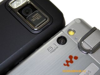 Nokia N86 8MP  Sony Ericsson W995