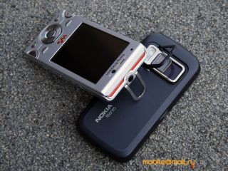 Nokia N86 8MP  Sony Ericsson W995