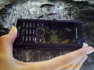 Sony Ericsson W902