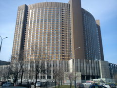  Sony Ericsson Elm (J10i).   