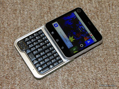 Motorola Flipout (MB511):   Android