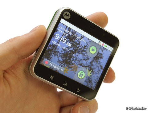 Motorola Flipout (MB511):   Android