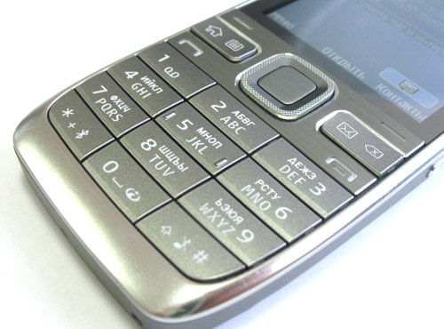   Nokia E52