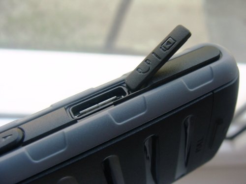    Samsung B2700  ""  ?