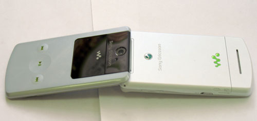    Sony Ericsson W508