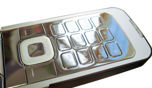    Nokia 7510 Supernova