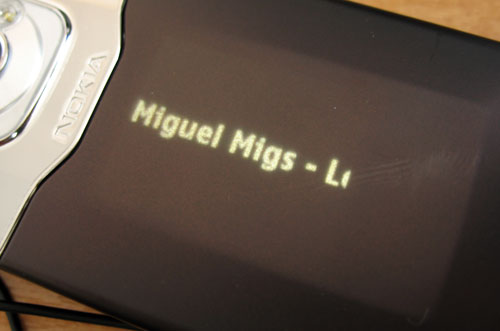    Nokia 7510 Supernova