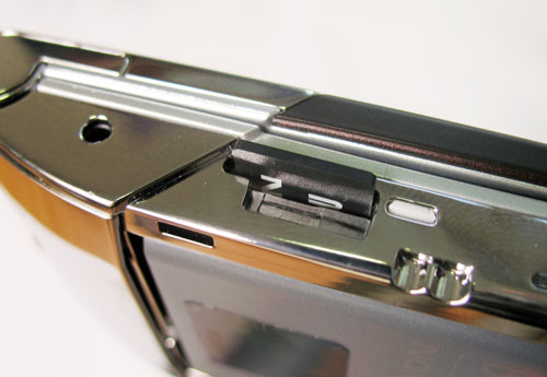    Nokia 7510 Supernova