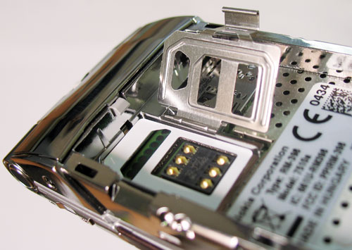    Nokia 7510 Supernova