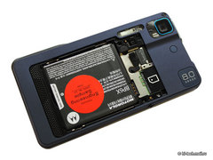  Motorola Milestone XT720:  Android-