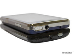  Motorola Milestone XT720:  Android-