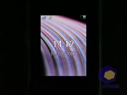  Motorola RAZR2_V8