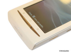  Sony Ericsson Xperia X8.   Android 