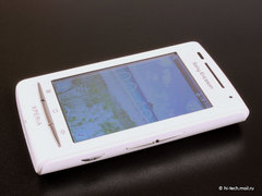  Sony Ericsson Xperia X8.   Android 