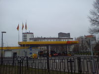  Sony Ericsson Xperia X8.   Android 