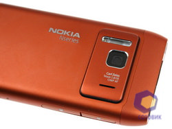  Nokia N8