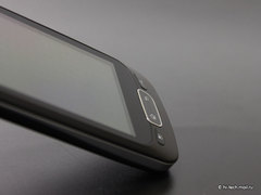   LG Optimus One (P500):   Android 2.2 