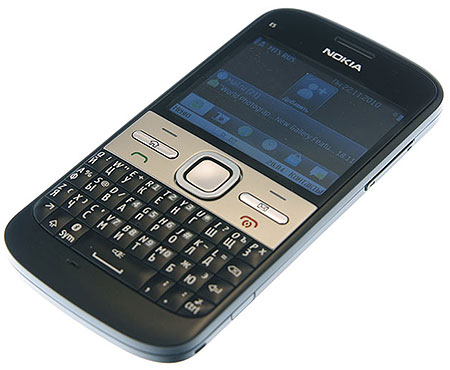 Nokia E5: QWERTY-    